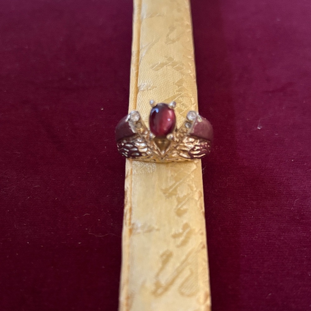Elegant Silver and Red Women's Ring